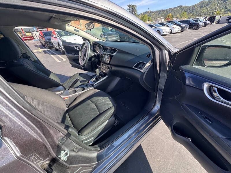 Used 2016 Nissan Sentra SR FWD image 10