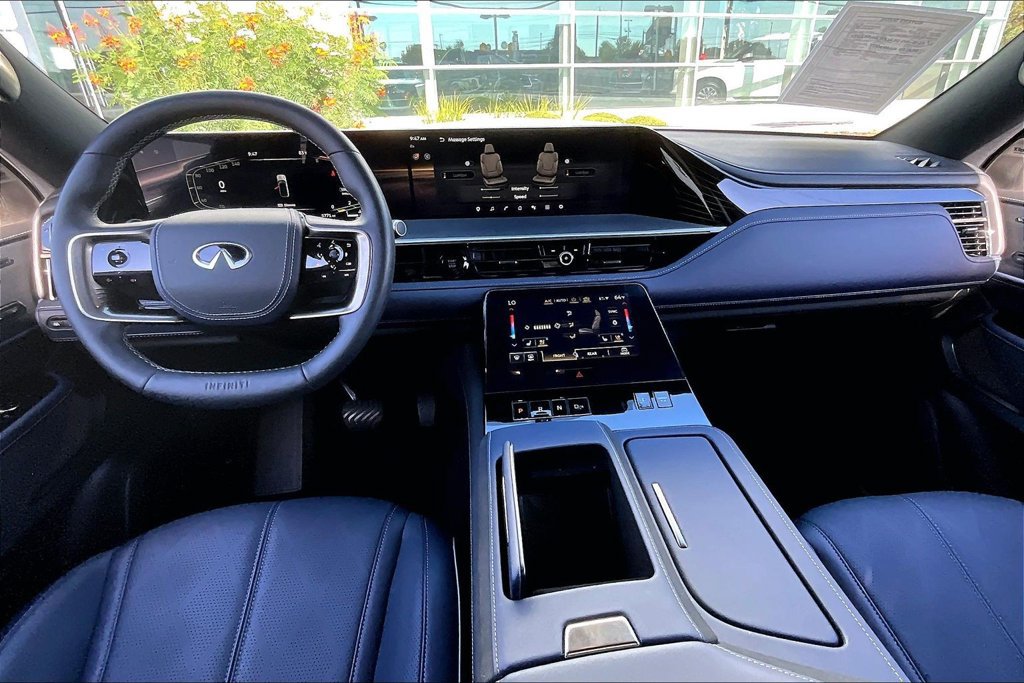 Used 2026 INFINITI QX80 4WD w/ Sport Exterior Package image 17