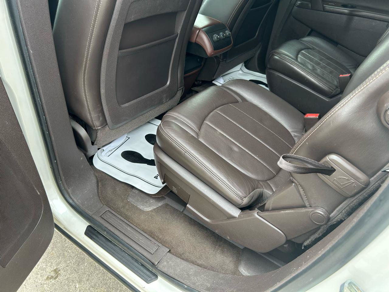 Used 2013 Buick Enclave Leather FWD image 9