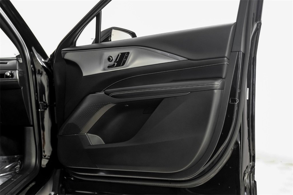 Used 2024 Cadillac Lyriq Tech image 46