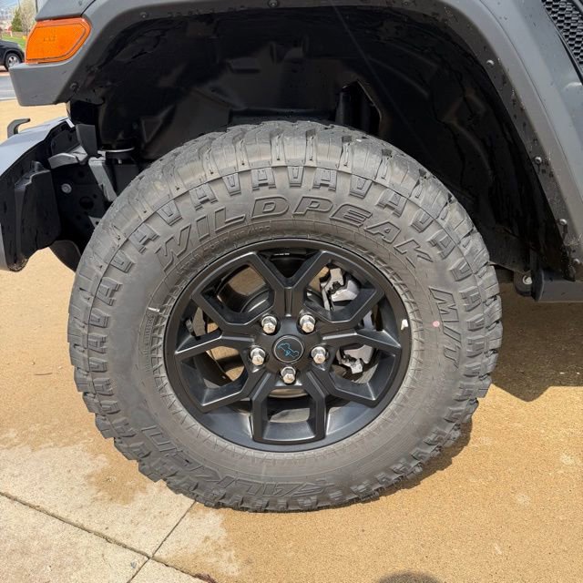 Used 2025 Jeep Wrangler Unlimited Sport S 4xe AWD/4WD image 9