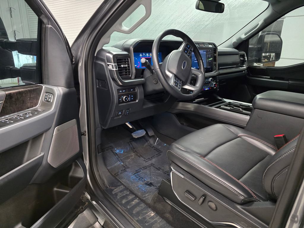 Used 2024 Ford F250 Lariat w/ Black Appearance Package image 20