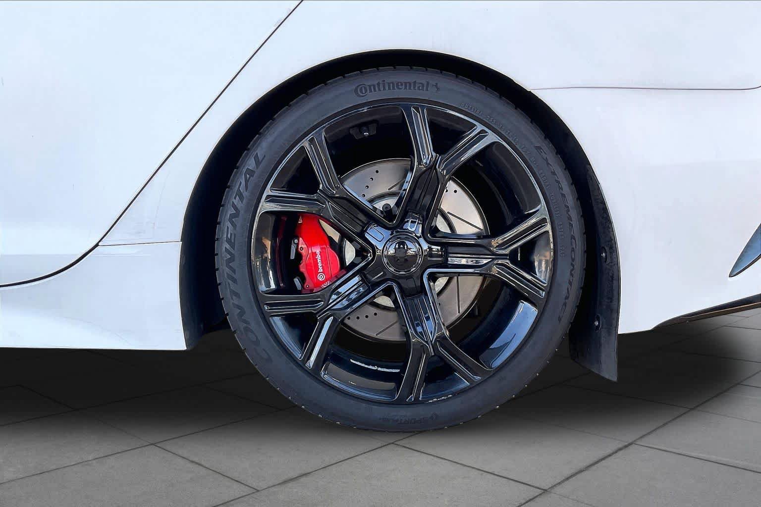 Used 2018 Kia Stinger GT2 AWD/4WD image 11