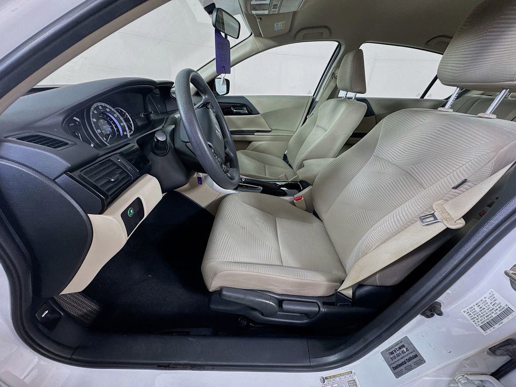 Used 2016 Honda Accord LX image 19
