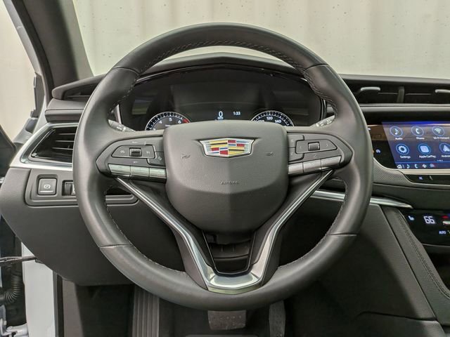 Certified 2025 Cadillac XT6 Luxury AWD/4WD image 10