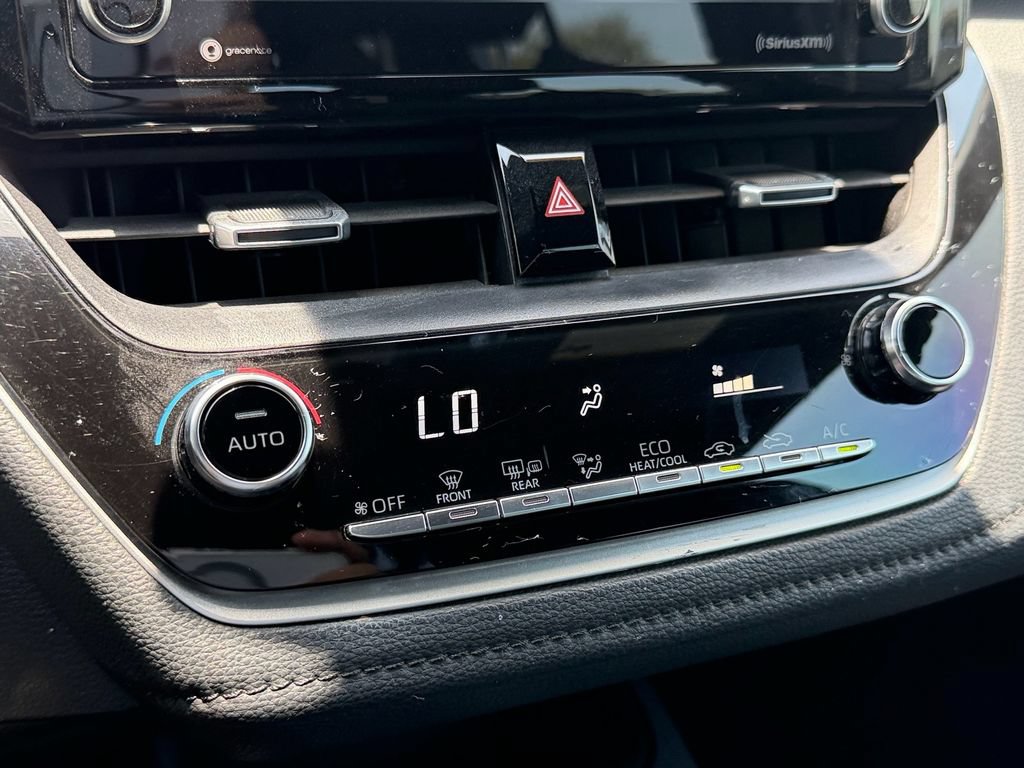 Used 2022 Toyota Corolla SE FWD image 23