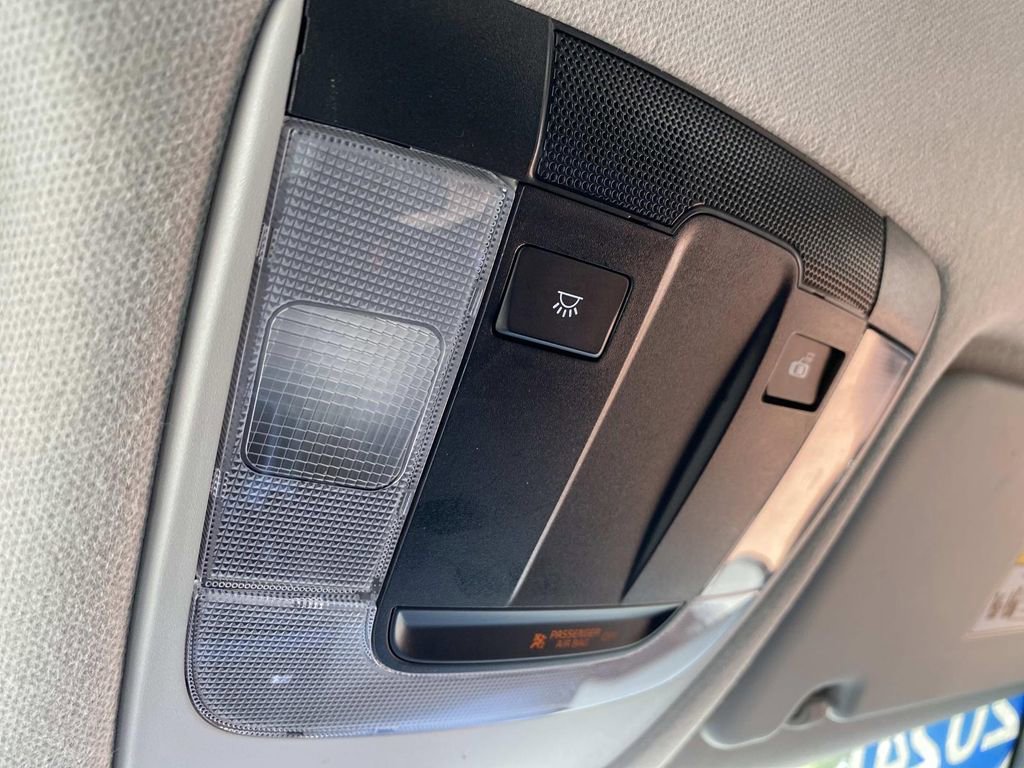 Used 2024 Kia Seltos LX AWD/4WD image 31