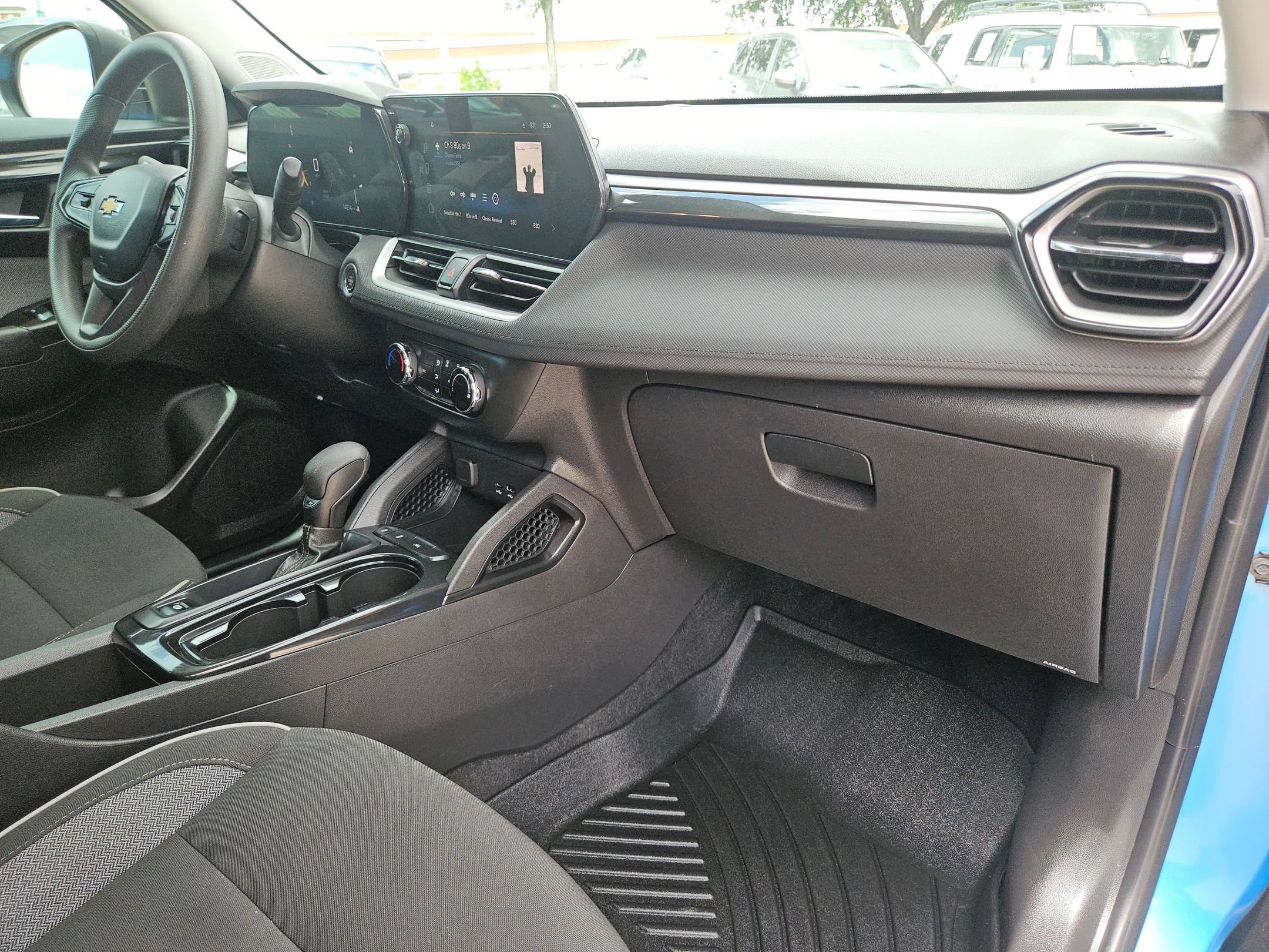Used 2025 Chevrolet TrailBlazer LS w/ LS Confidence Package FWD image 29