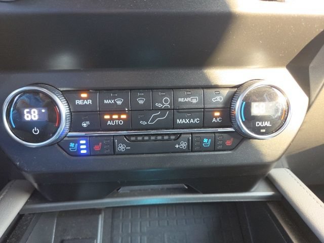Used 2019 Ford Expedition XLT w/ Equipment Group 202A RWD image 30
