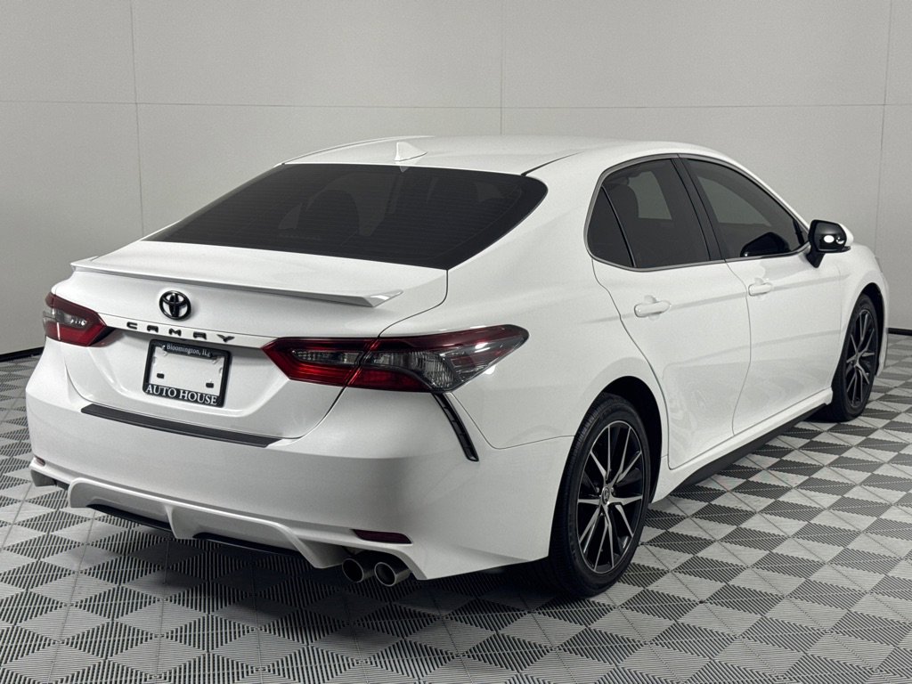 Used 2023 Toyota Camry SE image 5