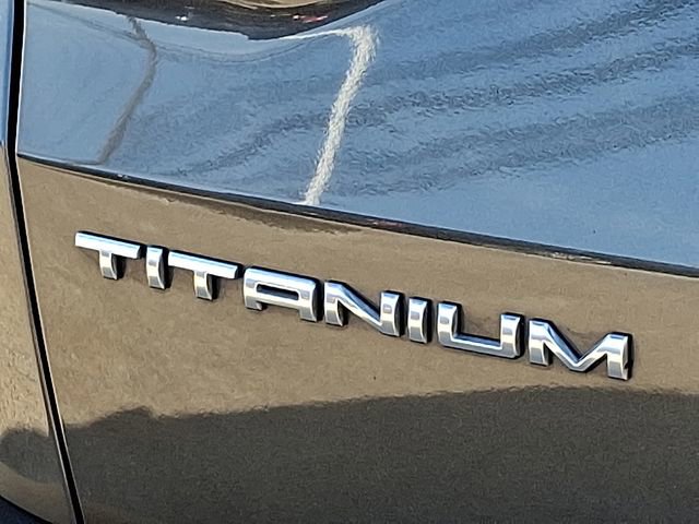 Used 2020 Ford Escape Titanium image 32