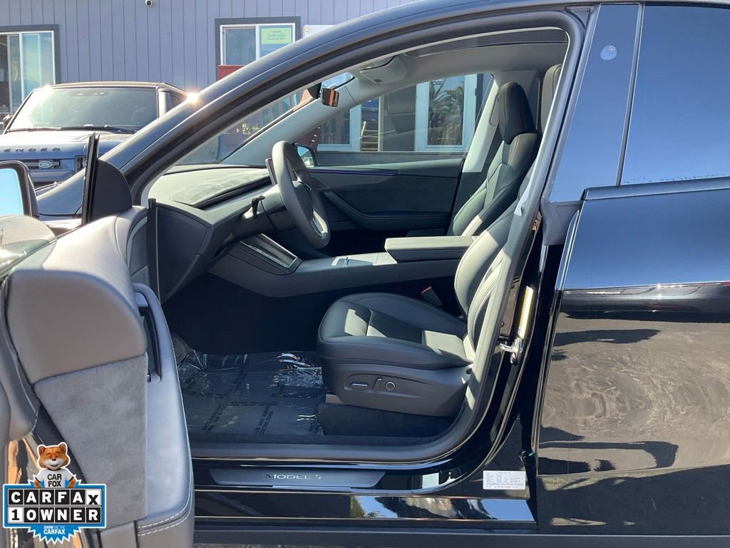 Used 2026 Tesla Model Y AWD image 15