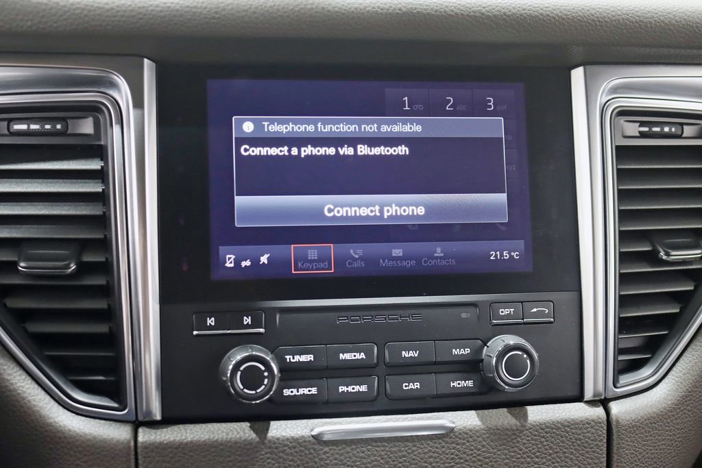 Used 2018 Porsche Macan image 18