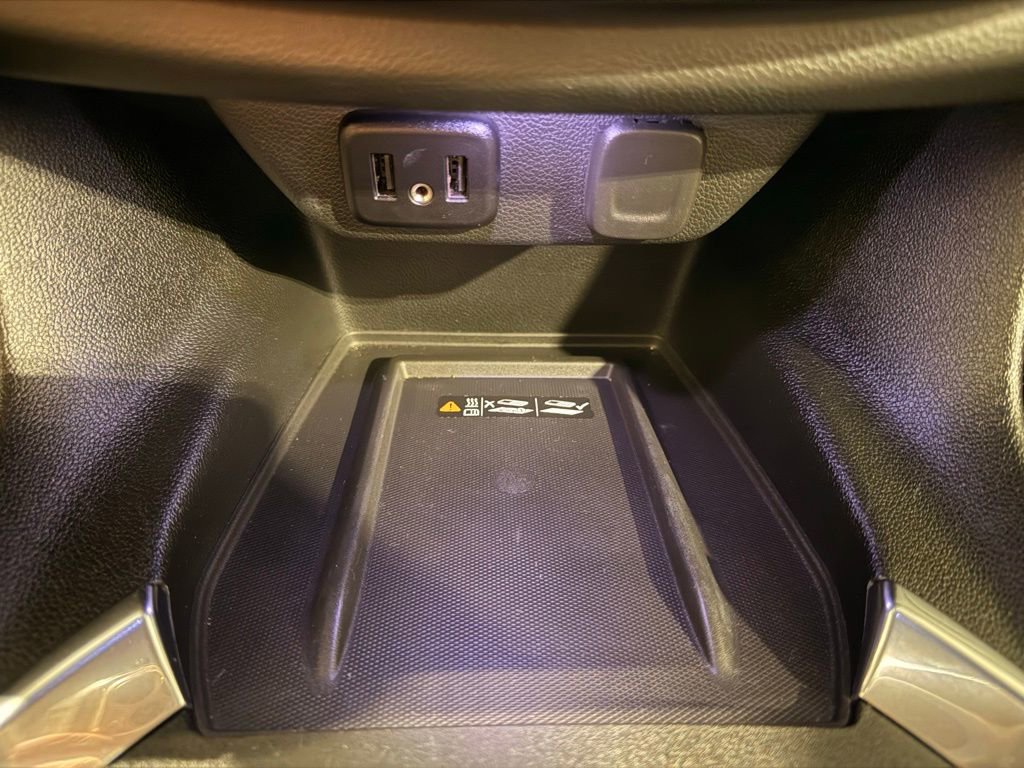 Used 2023 Chevrolet Traverse LT image 26