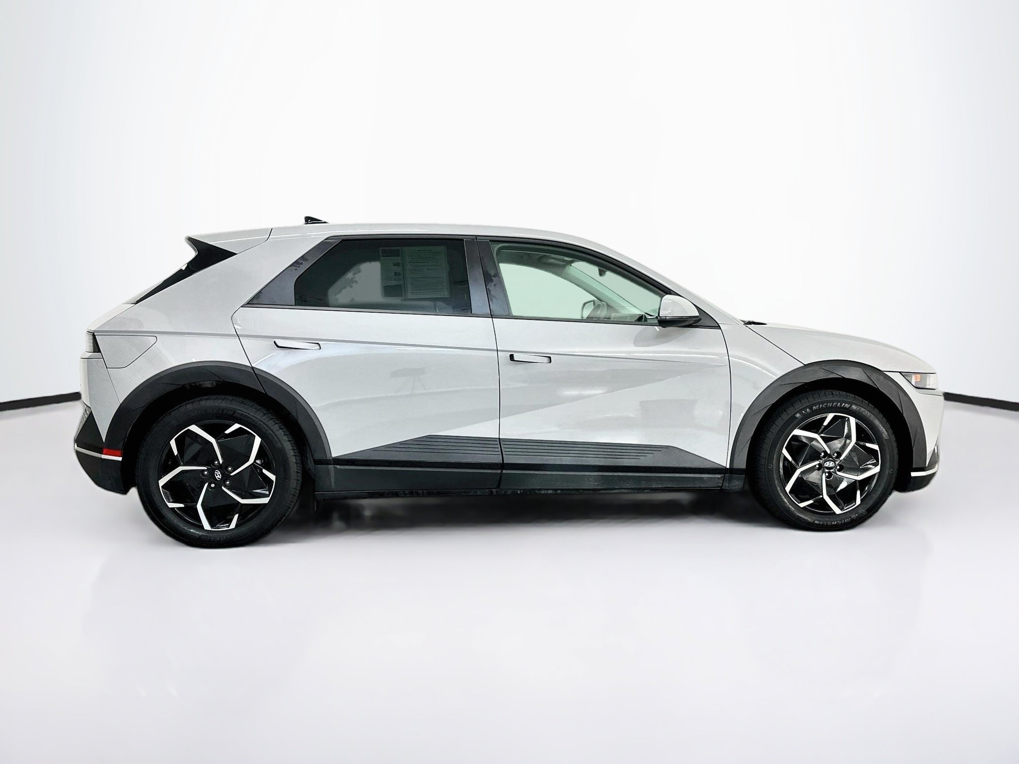 Used 2024 Hyundai Ioniq 5 SEL AWD/4WD image 10
