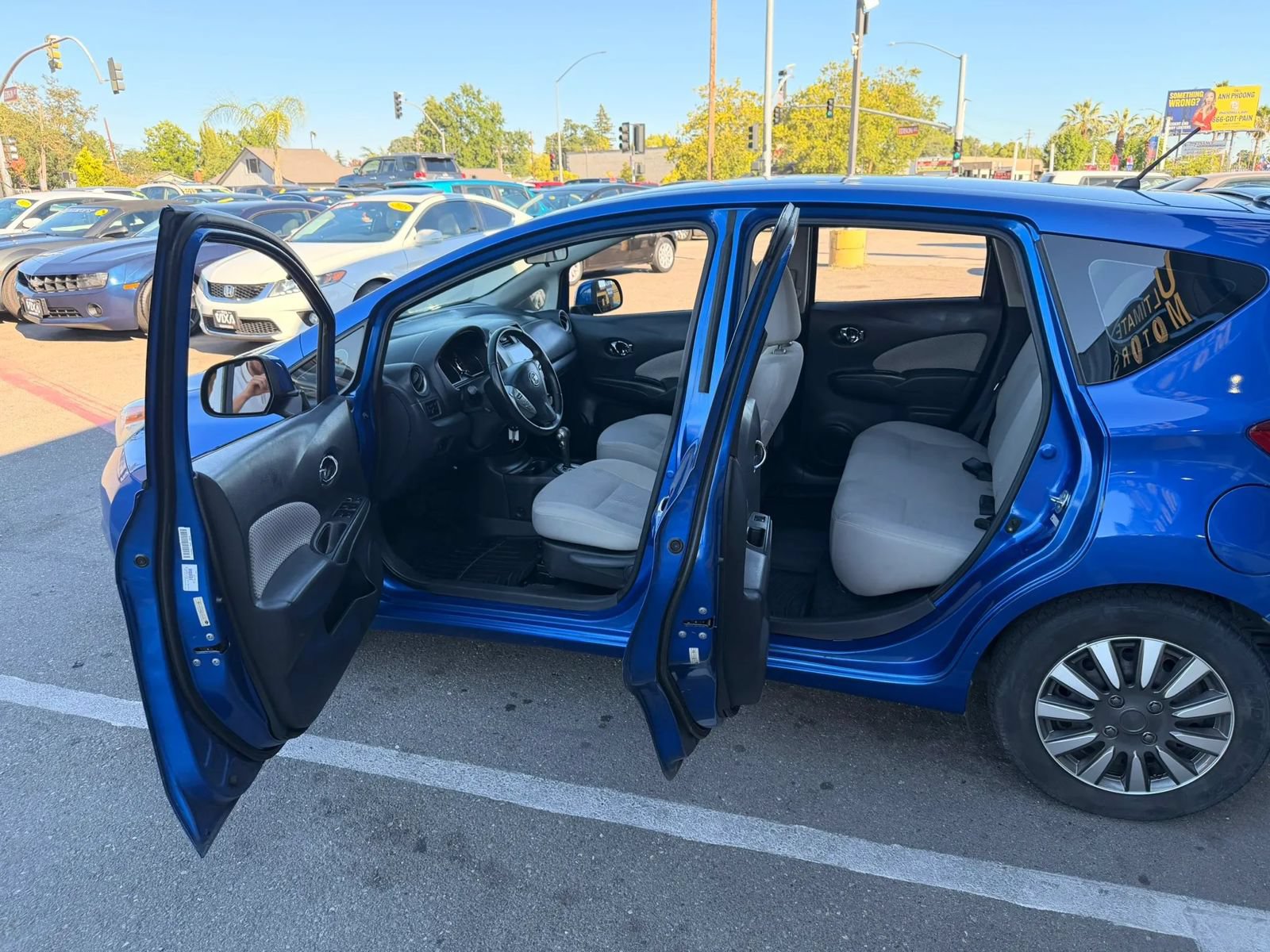 Used 2014 Nissan Versa Note SV FWD image 12