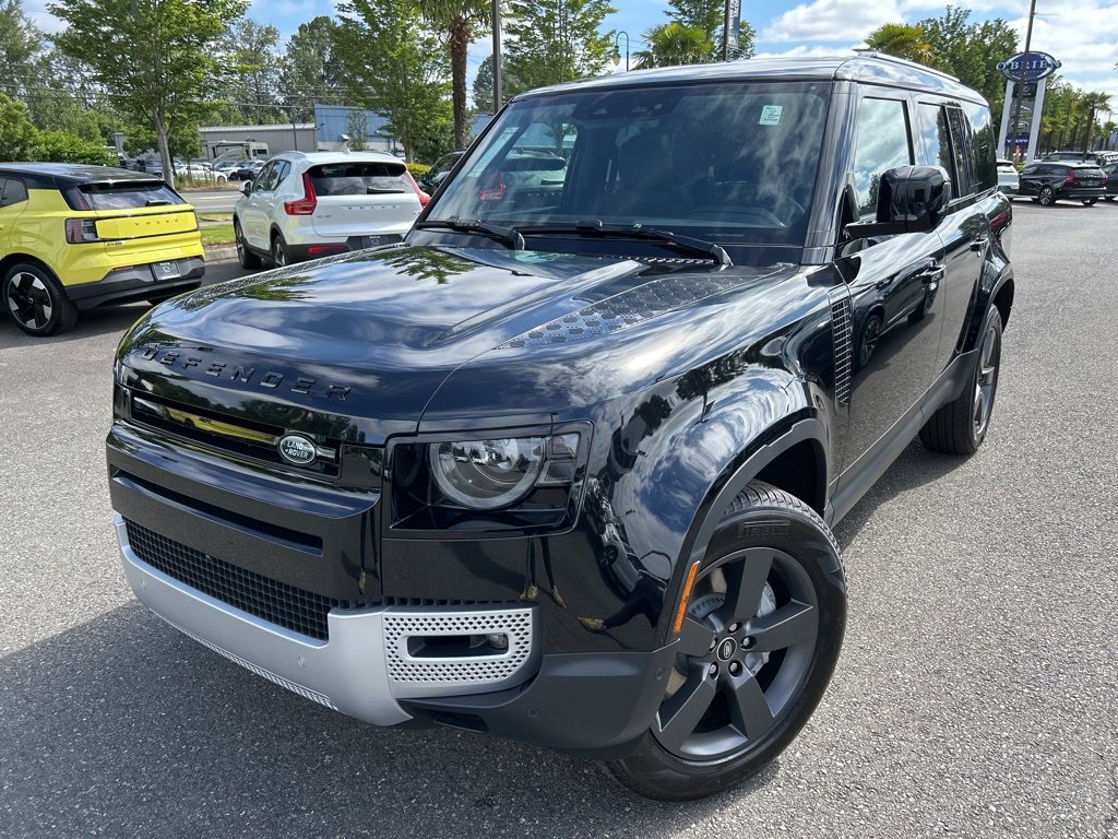 New 2025 Land Rover Defender 130 S image 1