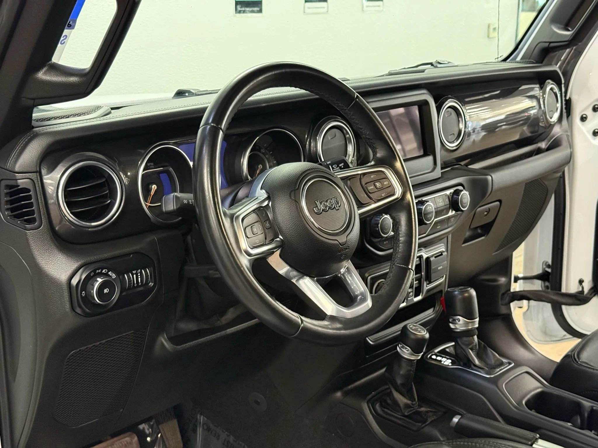 Used 2021 Jeep Wrangler Unlimited Sahara image 17