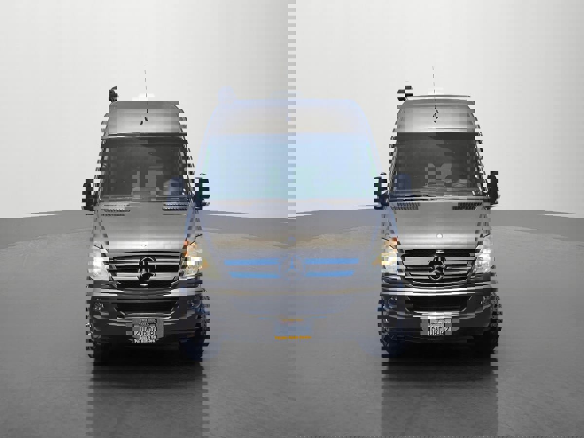 Used 2011 Mercedes-Benz Sprinter 3500 image 4
