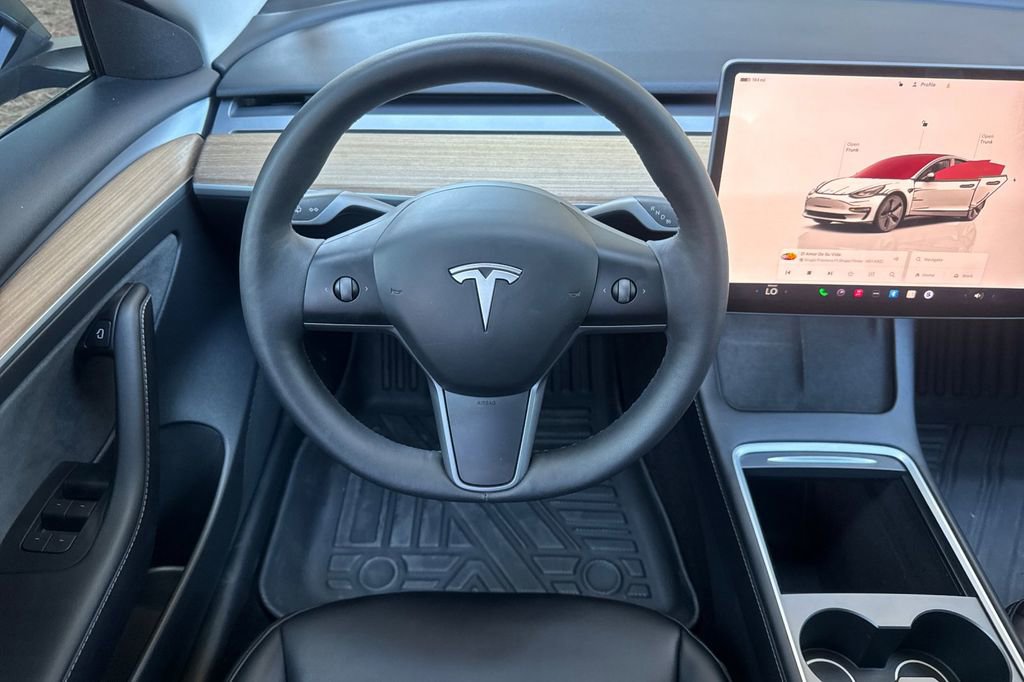 Used 2023 Tesla Model 3 Standard Range image 13
