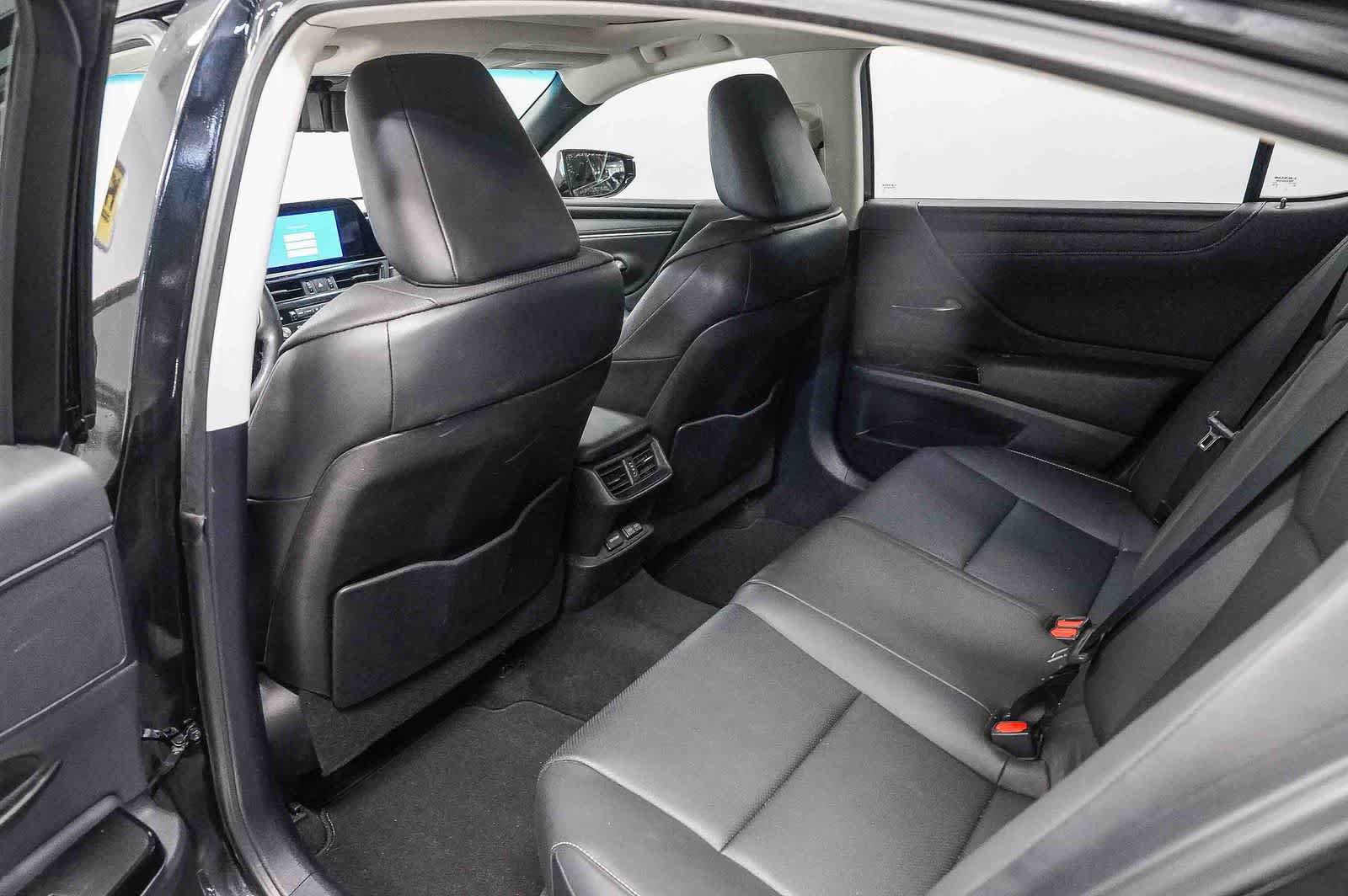 Used 2024 Lexus ES 350 w/ Premium Package FWD image 19