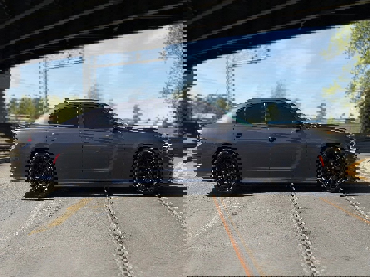 Used 2022 Dodge Charger Scat Pack w/ Daytona Edition Group RWD image 2