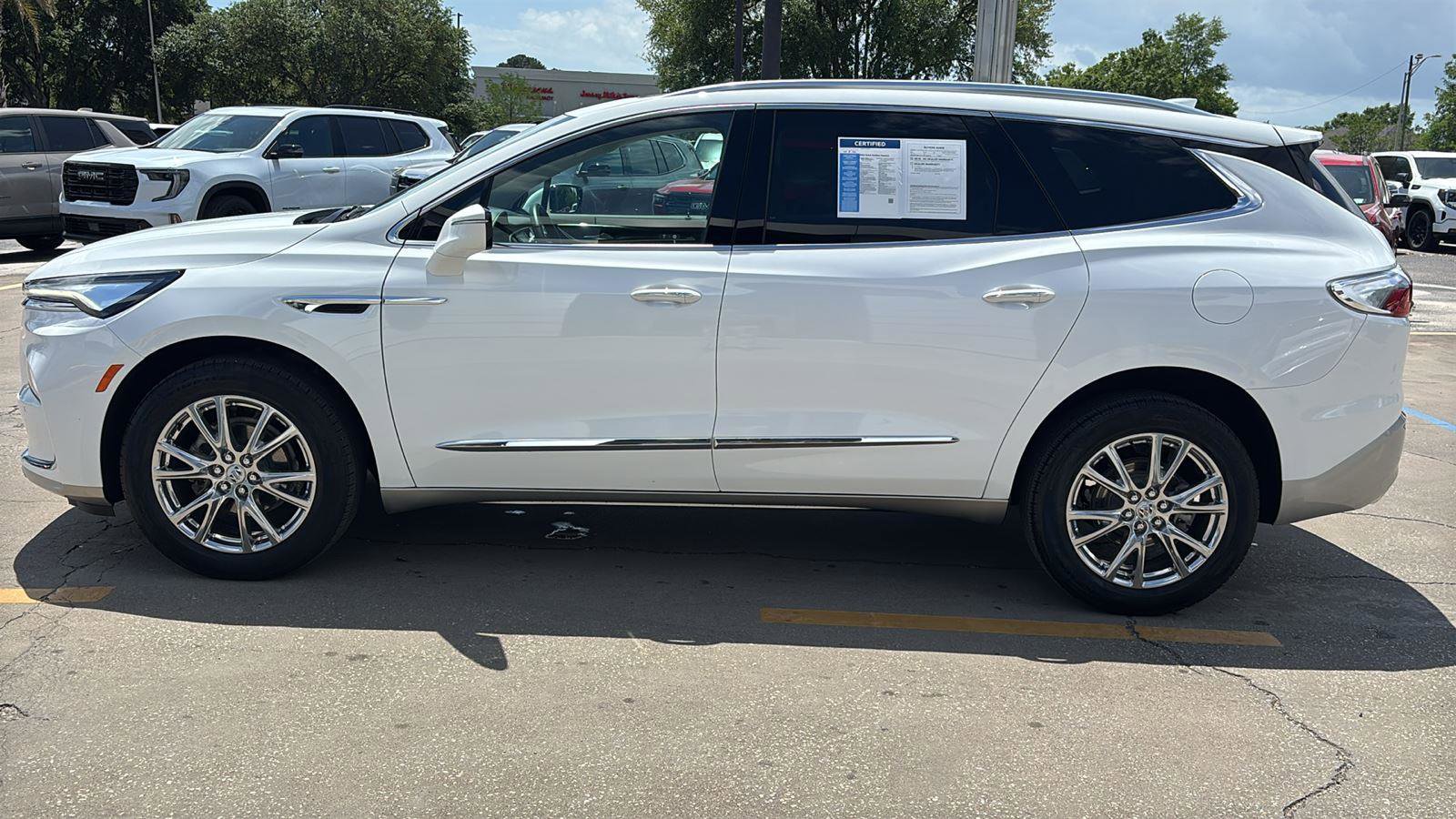 Certified 2023 Buick Enclave Essence w/ Experience Buick Package AWD/4WD image 4