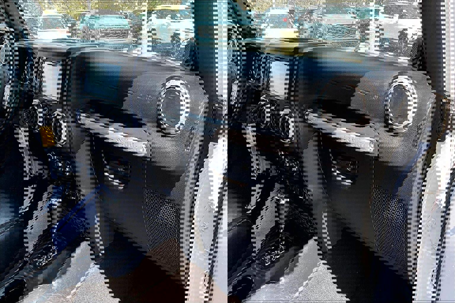 Used 2014 Jeep Wrangler Unlimited Sahara w/ Dual Top Group image 14