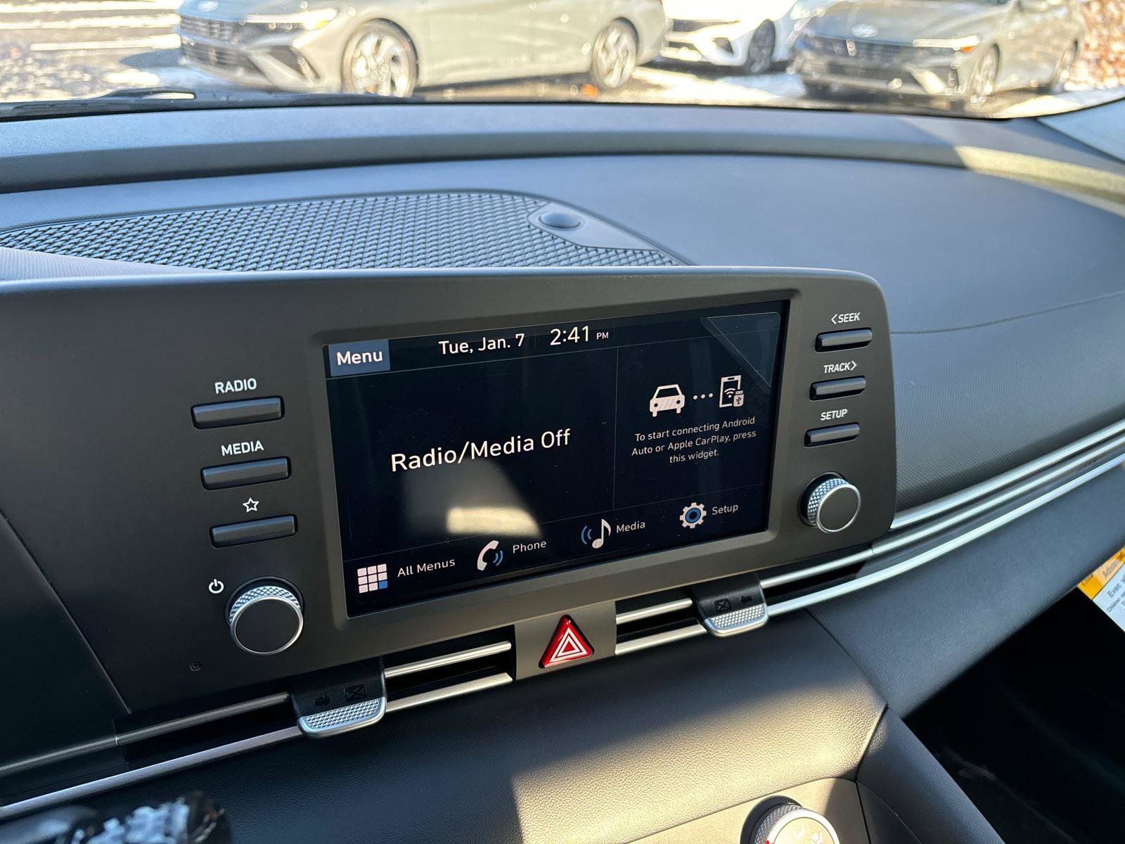 New 2025 Hyundai Elantra SE image 23