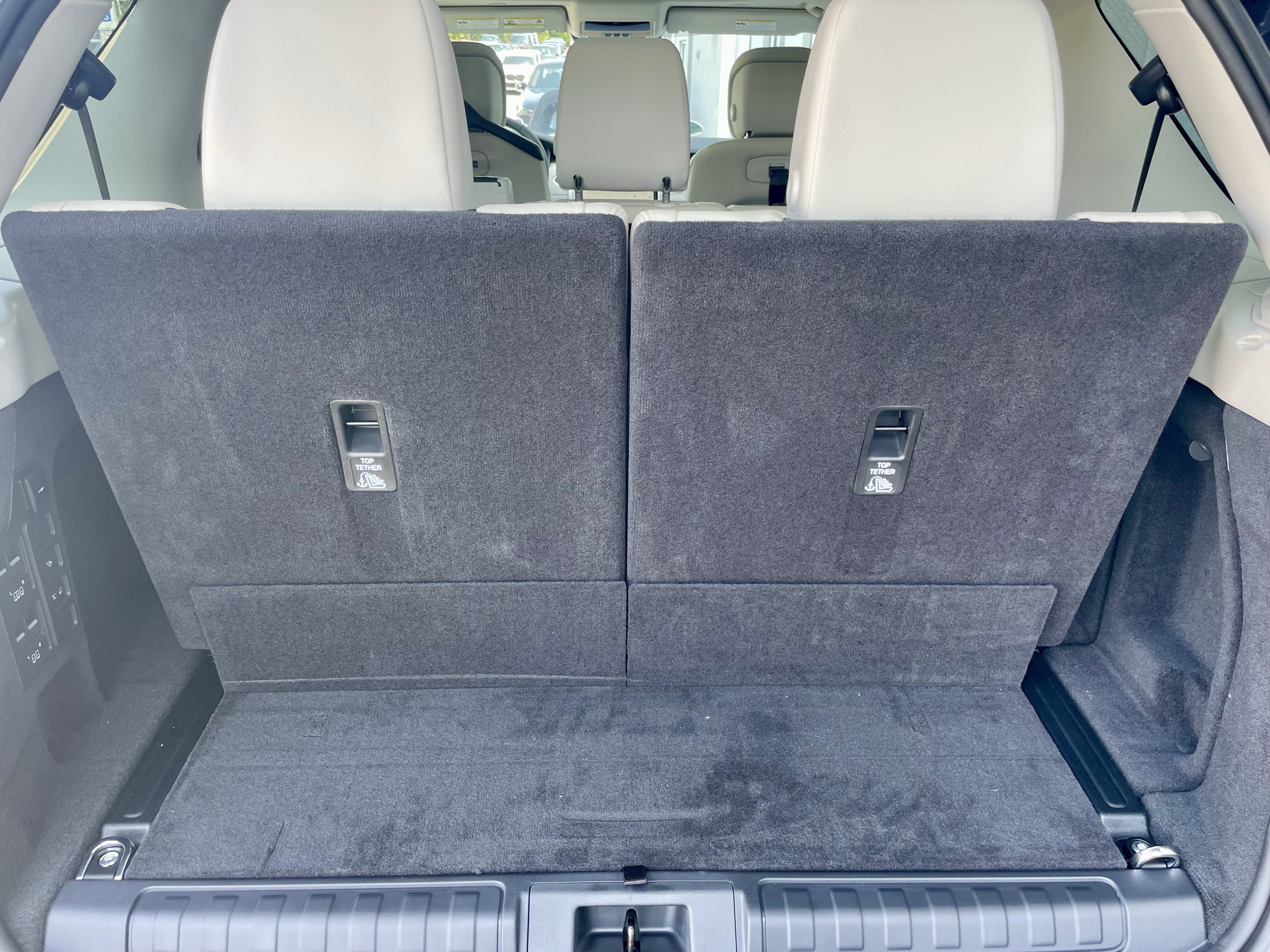 New 2026 Land Rover Discovery Dynamic SE AWD/4WD image 39