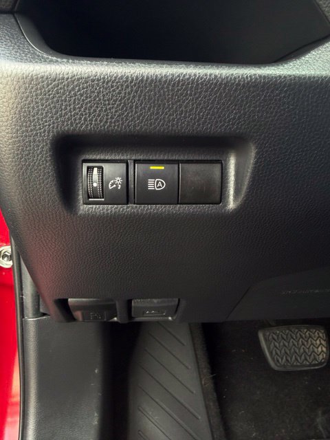 Used 2021 Toyota RAV4 LE FWD image 14