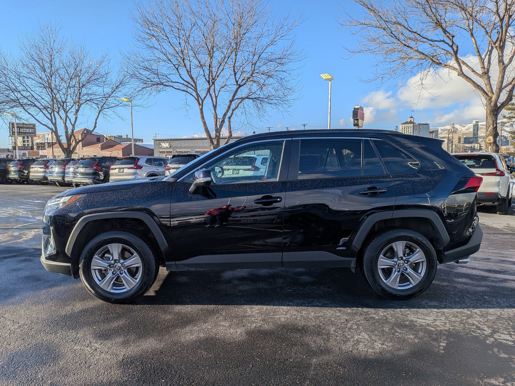 Used 2025 Toyota RAV4 XLE image 10