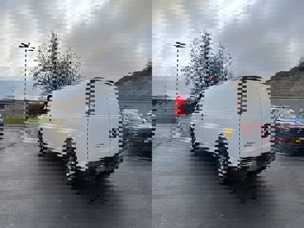 New 2025 GMC Savana 2500 Work Van w/ Enhanced Convenience Package image 6