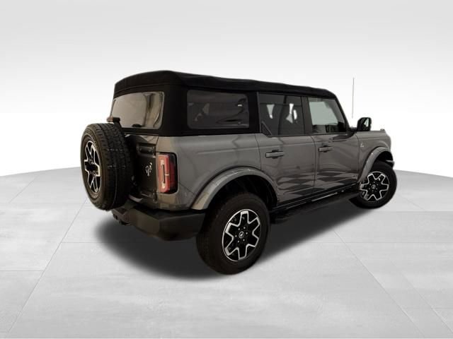 Used 2022 Ford Bronco Outer Banks image 6