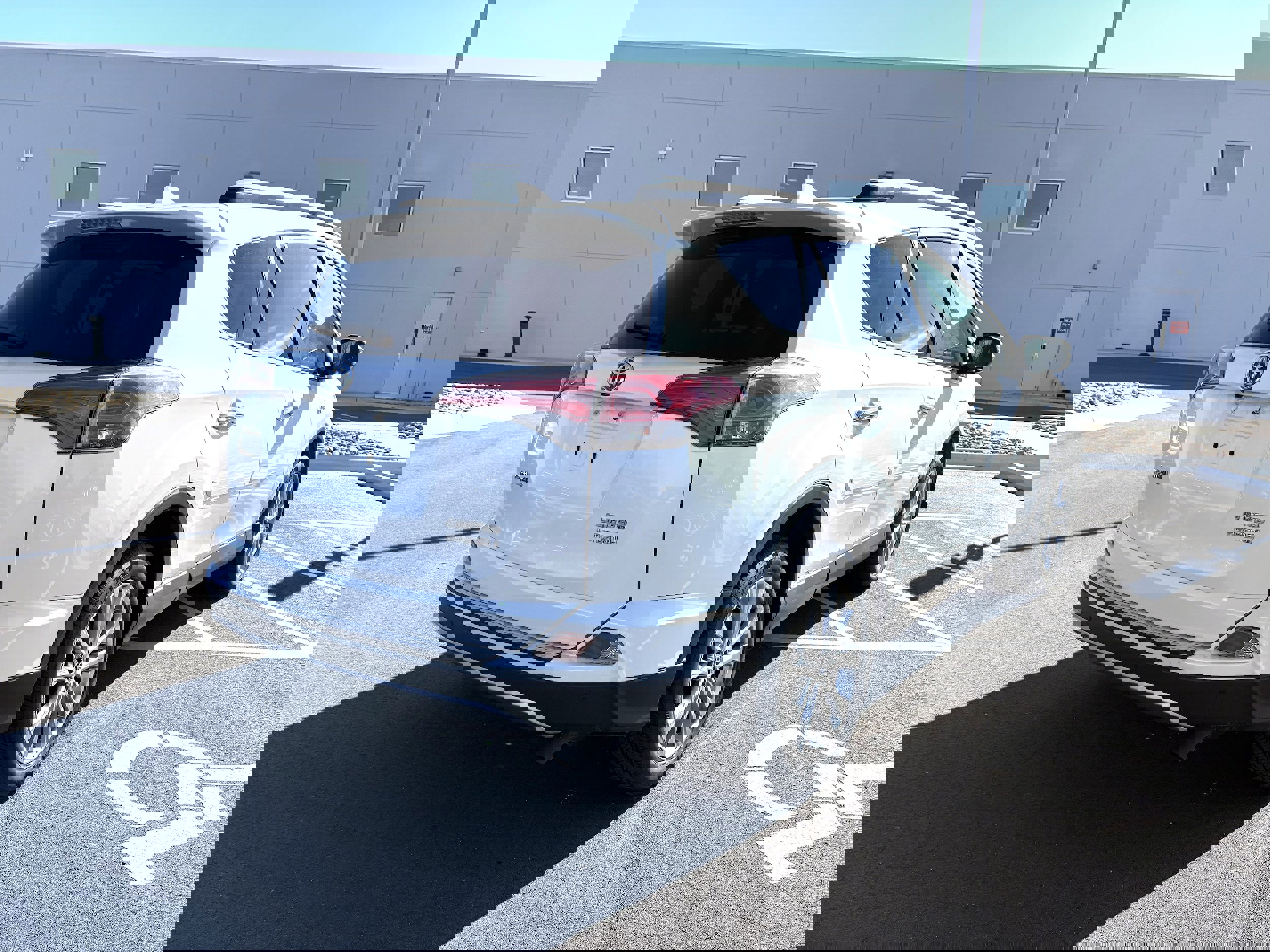 Used 2018 Toyota RAV4 Limited w/ Advanced Technology Package image 9