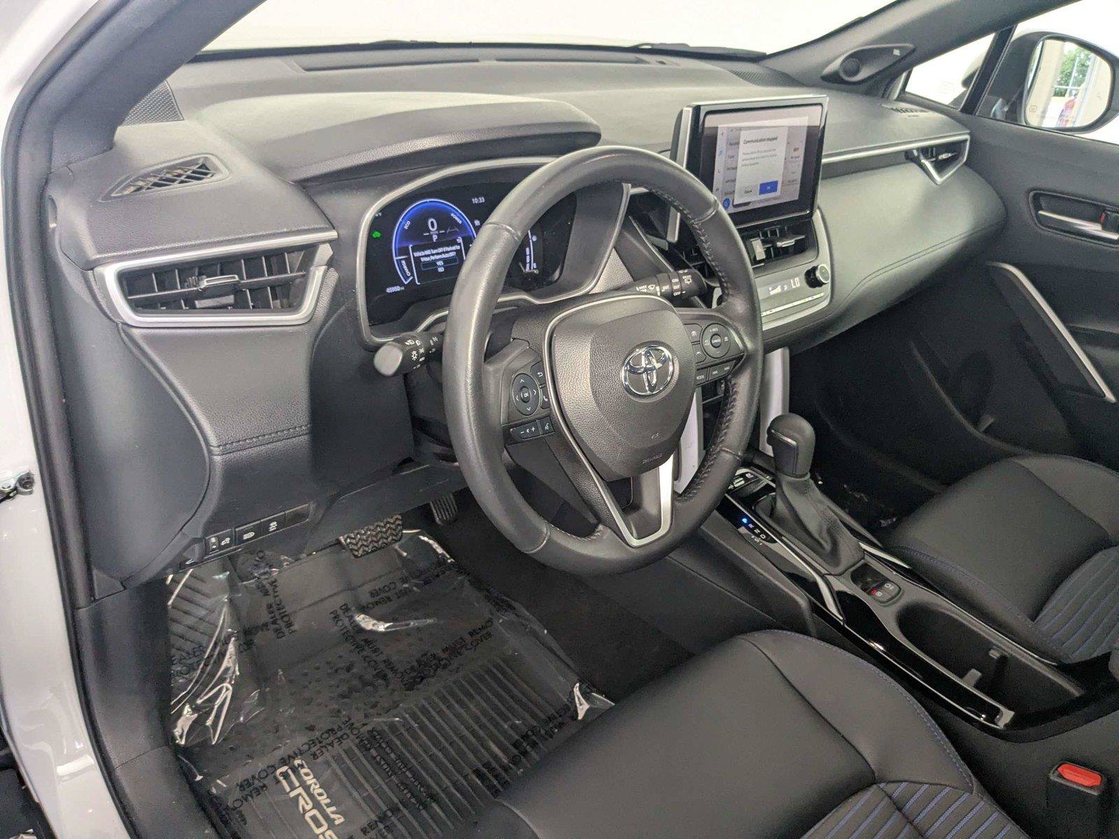 Used 2024 Toyota Corolla Cross AWD Hybrid w/ Convenience Package image 10