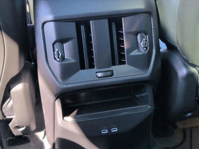 Used 2025 BMW X3 xDrive30 w/ Convenience Package AWD/4WD image 16