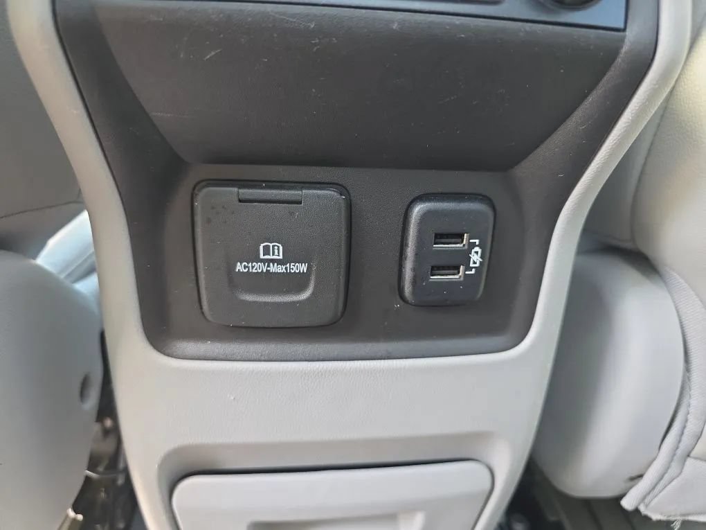 Used 2017 GMC Acadia SLT w/ LPO, Floor Liner Package FWD image 45