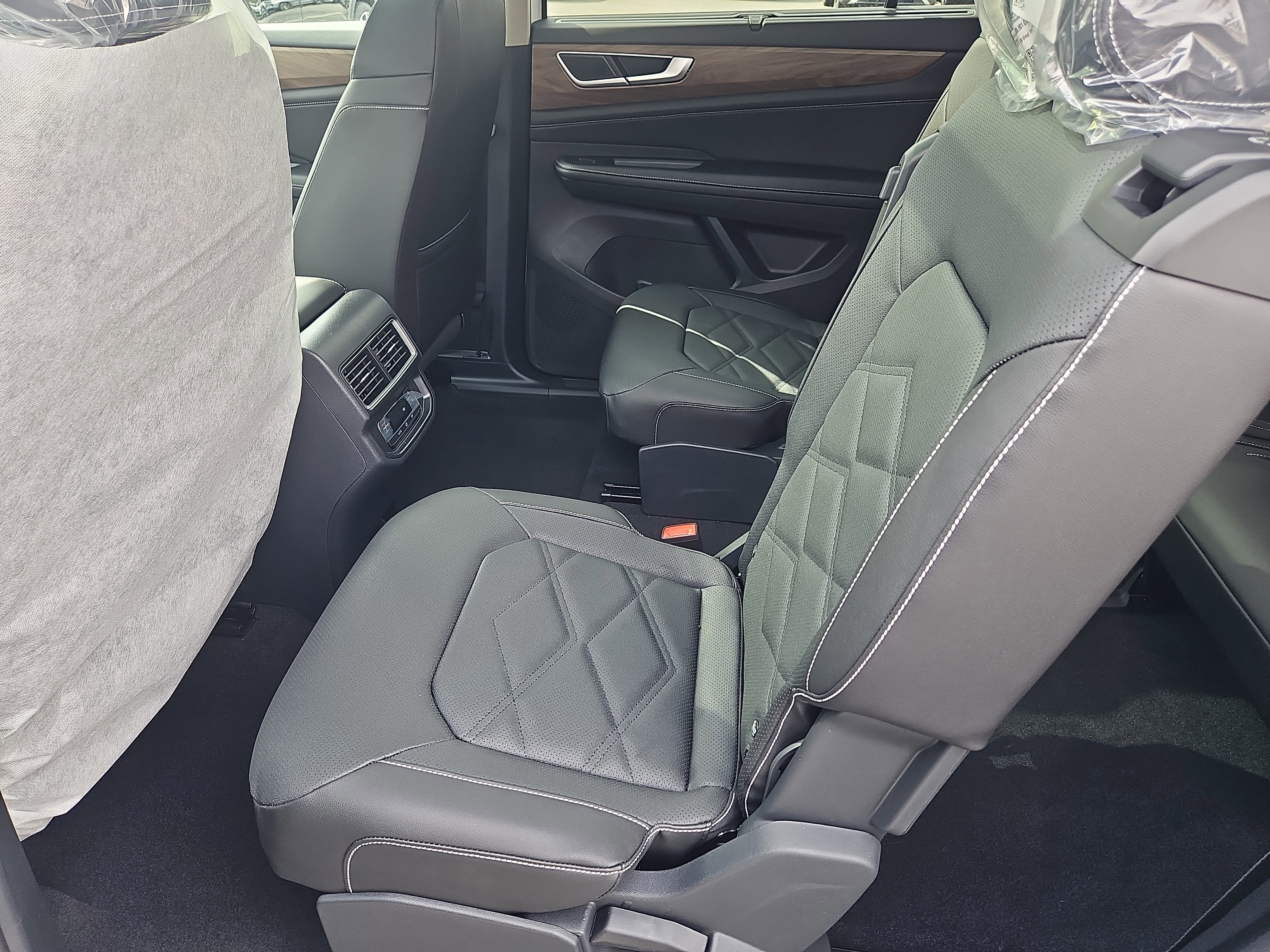 New 2026 Volkswagen Atlas SE image 19