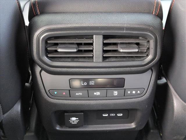 Used 2024 Honda Pilot TrailSport image 17