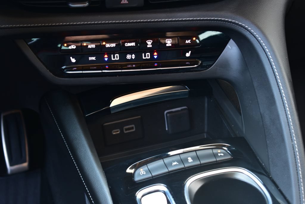 Used 2023 Buick Envision Essence w/ Sport Touring Package FWD image 36