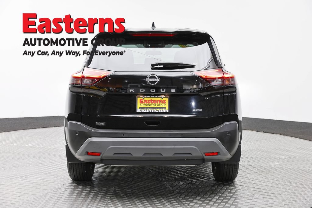 Used 2023 Nissan Rogue S AWD/4WD image 6