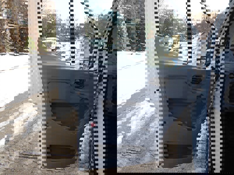 Used 2015 Ford Transit 350 XL image 17