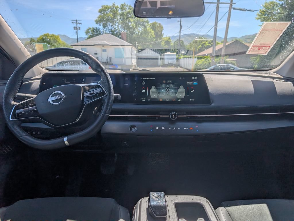 Used 2025 Nissan Ariya AWD image 8