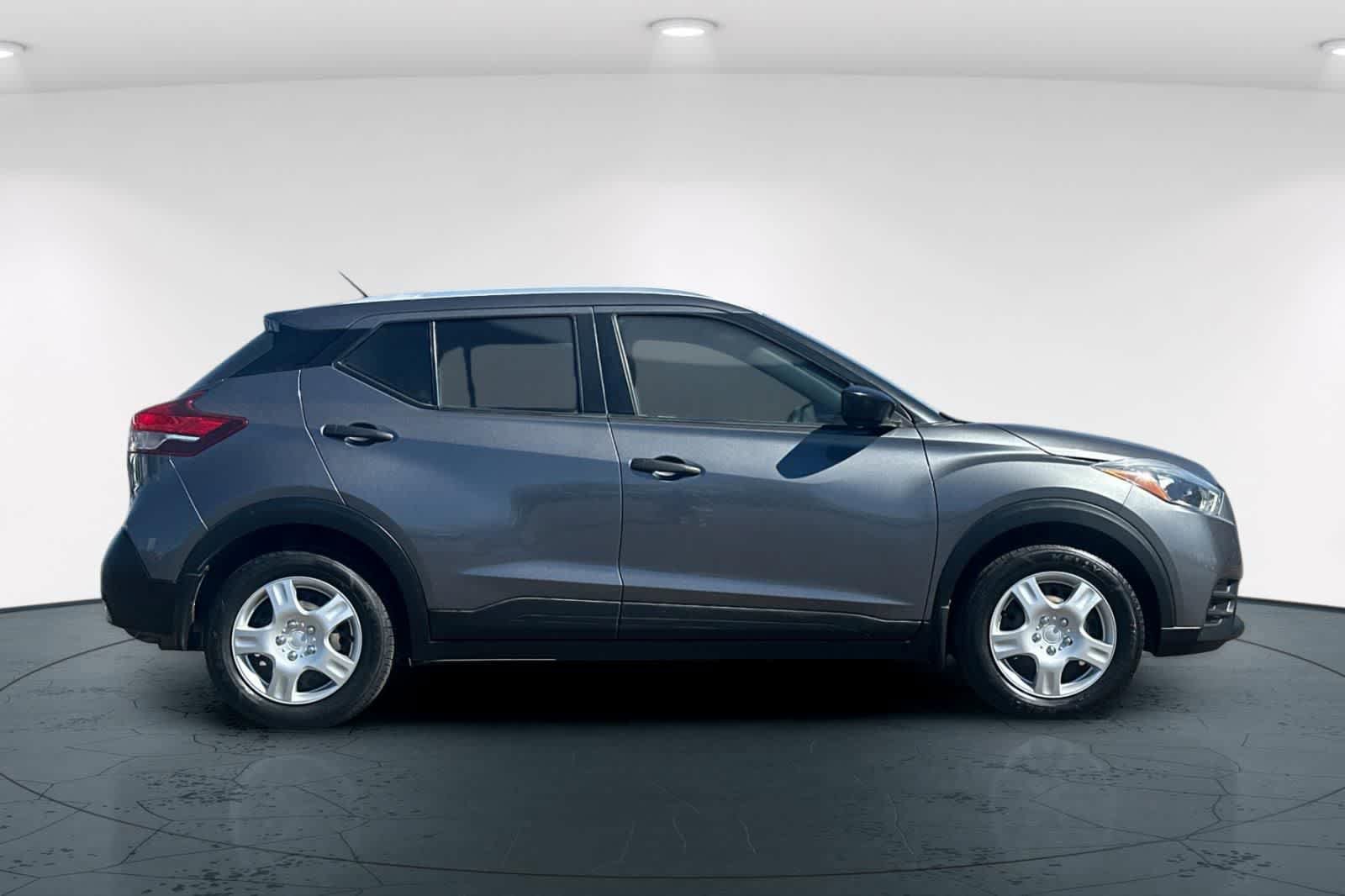 Used 2018 Nissan Kicks S FWD image 6