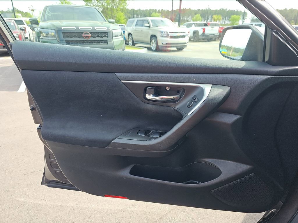 Used 2015 Nissan Altima 2.5 S w/ Power Driver Seat Package image 28