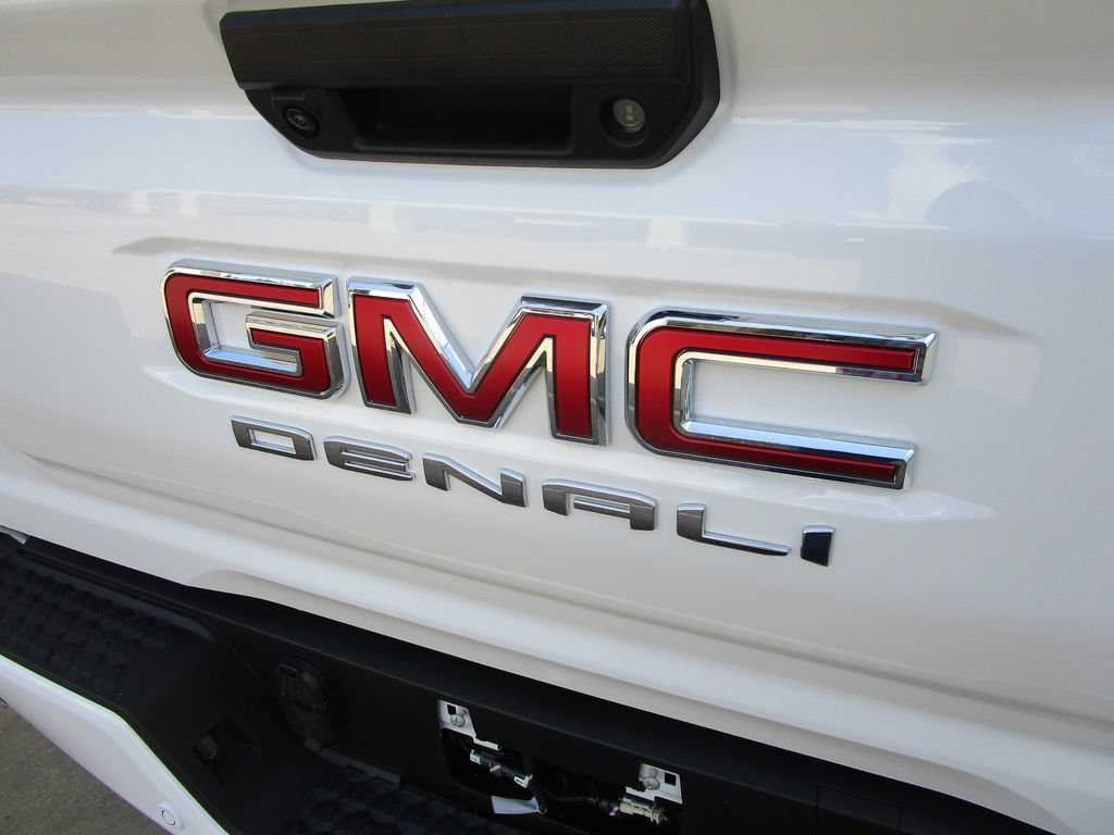 New 2026 GMC Canyon Denali AWD/4WD image 15