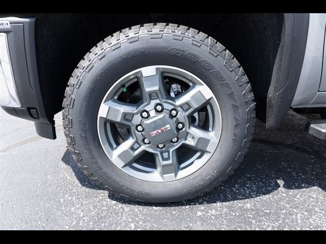 New 2026 GMC Sierra 2500 SLE w/ Preferred Package AWD/4WD image 31