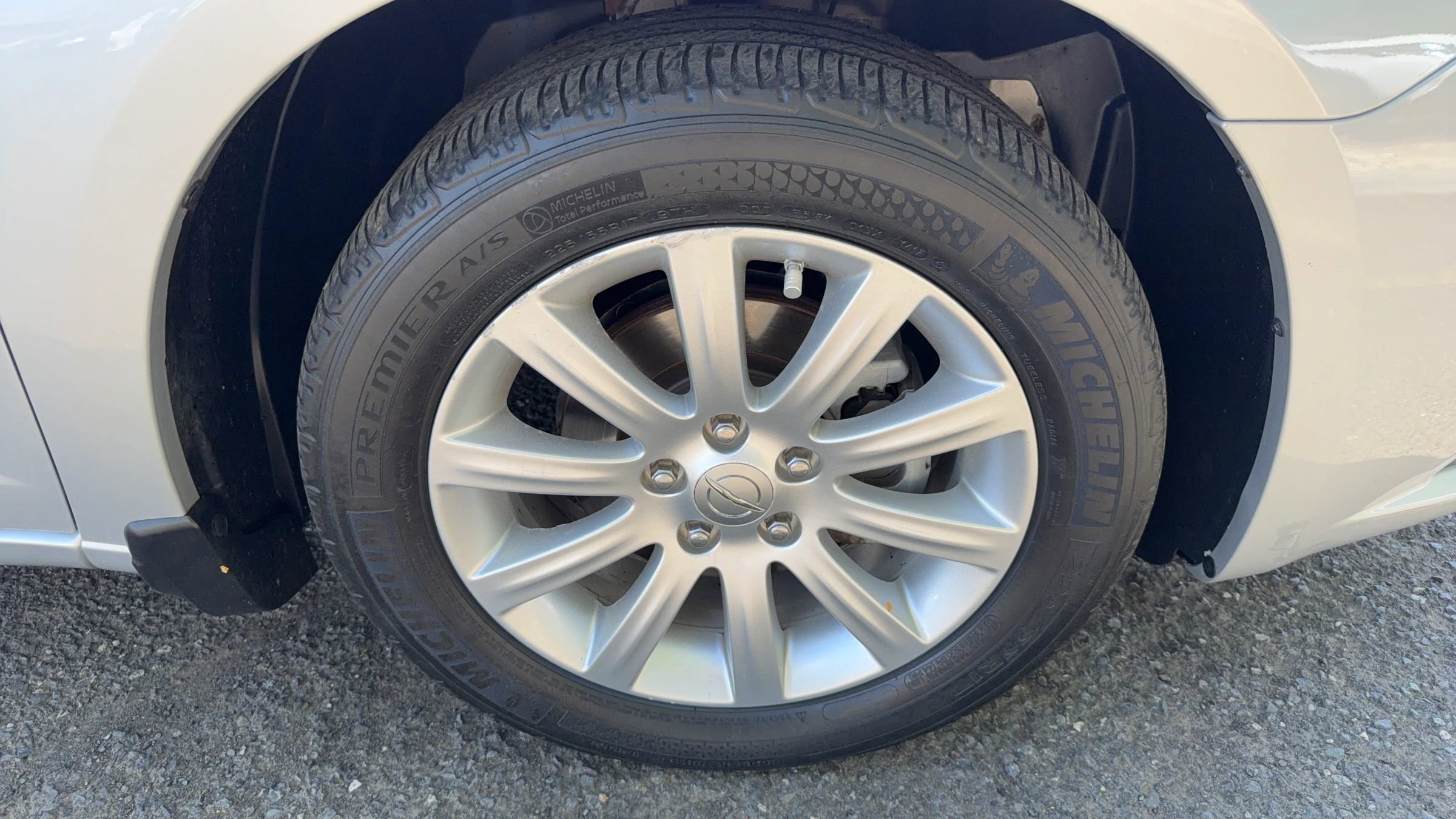 Used 2012 Chrysler 200 Touring image 12