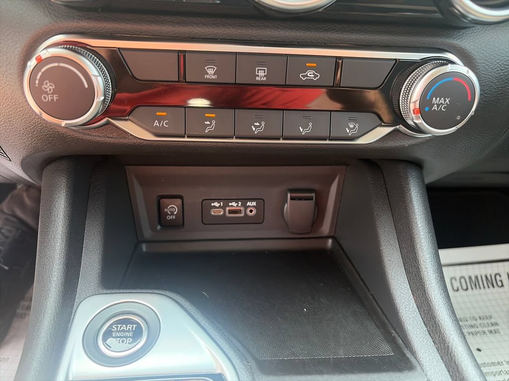 Used 2025 Nissan Sentra SV FWD image 18